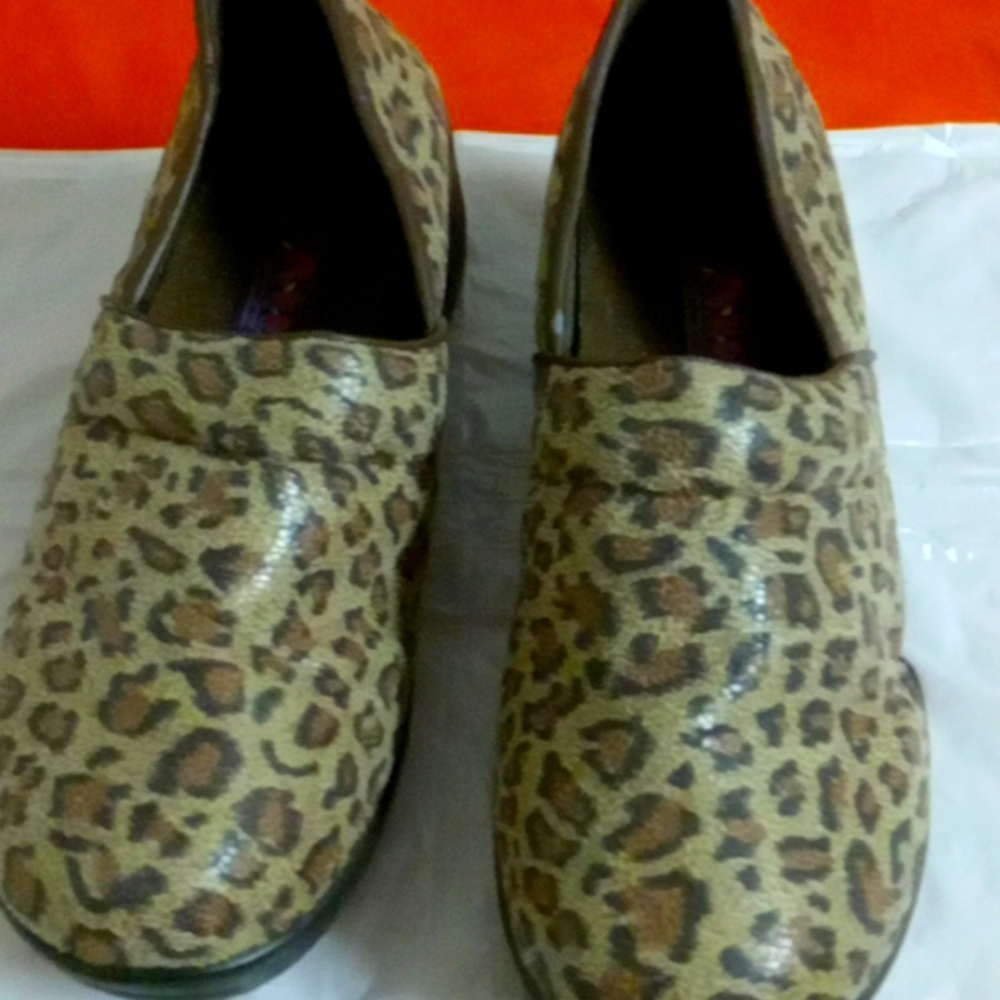Women  clogs shoes